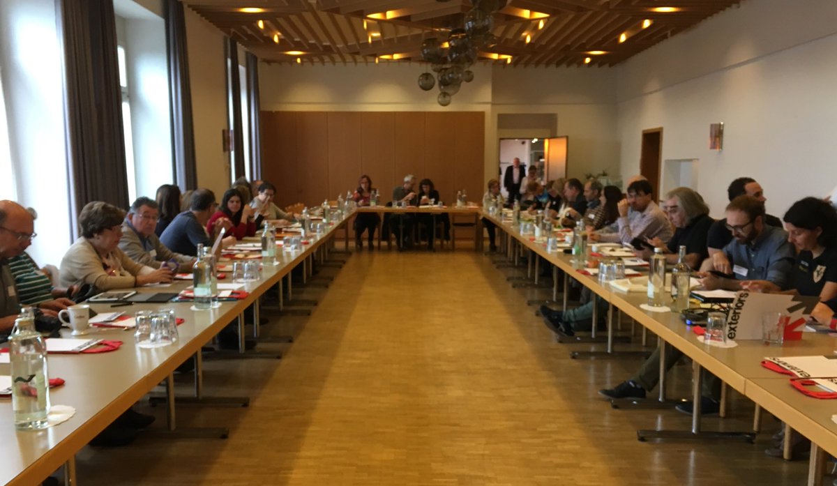 mbfalco's tweet photo. 🌍 Les comunitats catalanes a l’exterior son un gran actiu per a la projecció de Catalunya al món. Aquest cap de setmana ens trobem amb els casals d’Europa per compartir idees i projectes, i consolidar col.laboracions.
Des de @Catexterior som al seu costat per recolzar-los. https://t.co/zmMQEUaMKk