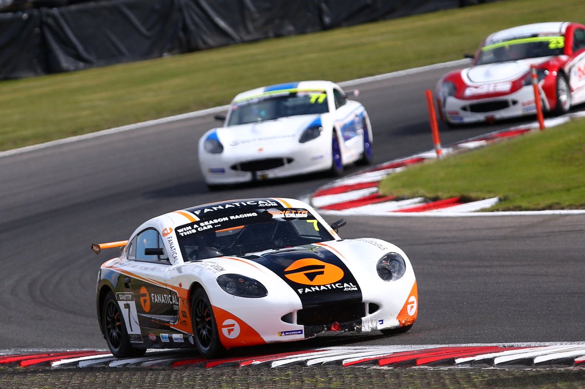 gregjohnsonrace's tweet photo. 📸 My photo album from the final round of the 2018 Ginetta Junior Championship is now online! Hit the link below to check out some of @jakobebrey’s best photographs from last weekend! 👊🏽

https://t.co/zAUdIWJ58O

#GregJohnson #GinettaJunior #BrandsHatch #RaceWeekend #PhotoAlbum https://t.co/eBXtnfXh8G