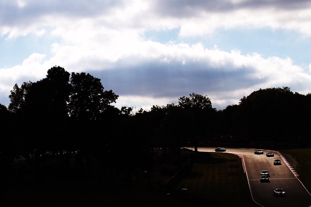 gregjohnsonrace's tweet photo. 📸 My photo album from the final round of the 2018 Ginetta Junior Championship is now online! Hit the link below to check out some of @jakobebrey’s best photographs from last weekend! 👊🏽

https://t.co/zAUdIWJ58O

#GregJohnson #GinettaJunior #BrandsHatch #RaceWeekend #PhotoAlbum https://t.co/eBXtnfXh8G
