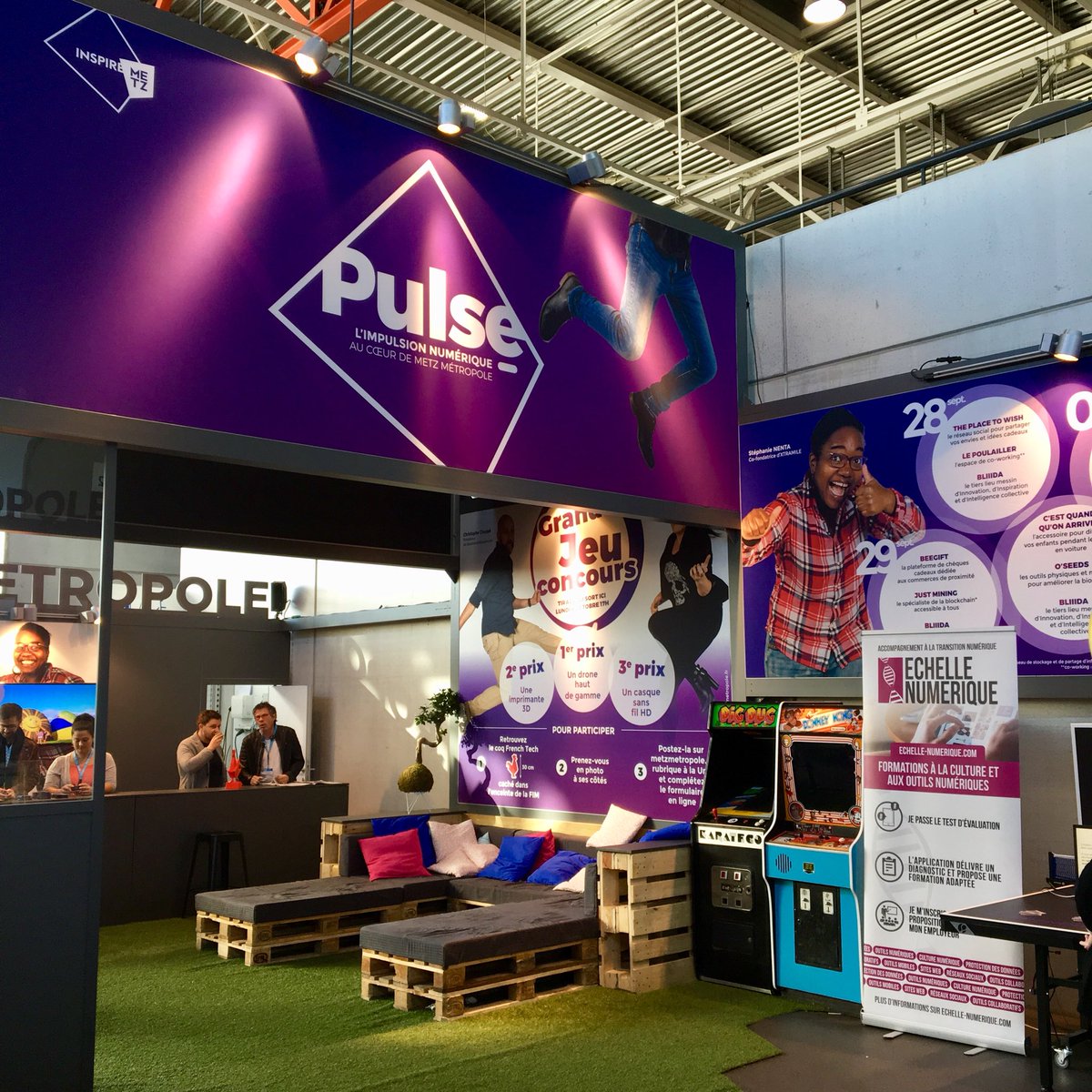 digital_level's tweet image. Ça #pulse pour Echelle Numérique présente jusqu’à 22h sur l'espace @Lorntech de Metz Métropole à la Foire Internationale de Metz. Venez découvrir nos propositions d’accompagnement à la transition numérique pour chefs entreprises et personnels. @TCRMBLIDA @GENumerique