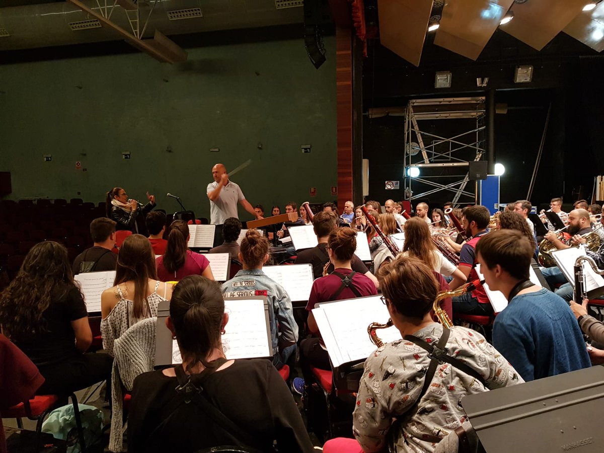 GarpeMusic's tweet photo. Último ensayo con la Banda Municipal de Soria, Núria Fergo y Felipe Garpe, para el concierto que ofreceremos  este sábado a las 20 h en Soria 
#mexicolindo #soria #fergo #garpe https://t.co/RRHLoBMGX4