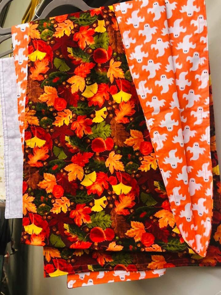 ArtisansOn's tweet photo. Mimi’s Creations has stocked us up with so much variety and patterns of baby blankets, weighted blankets, burp cloths, pillow cases, organizers, tote bags, table runners and scarves.  
-
#handmade #babyblankets #scarves #tablerunner #shoowashmo #somethingforeveryone #gifts https://t.co/mlsZDXAIvi