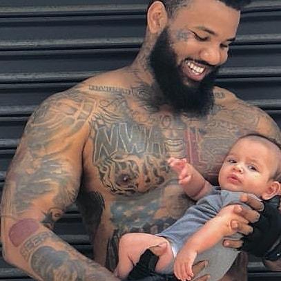 QD3's tweet photo. @losangelesconfidential still got the #QD3 #BEEF tattoo on his arm. 🙏 😎 https://t.co/YcfiLoQqOZ https://t.co/VHbGL1PXo2
