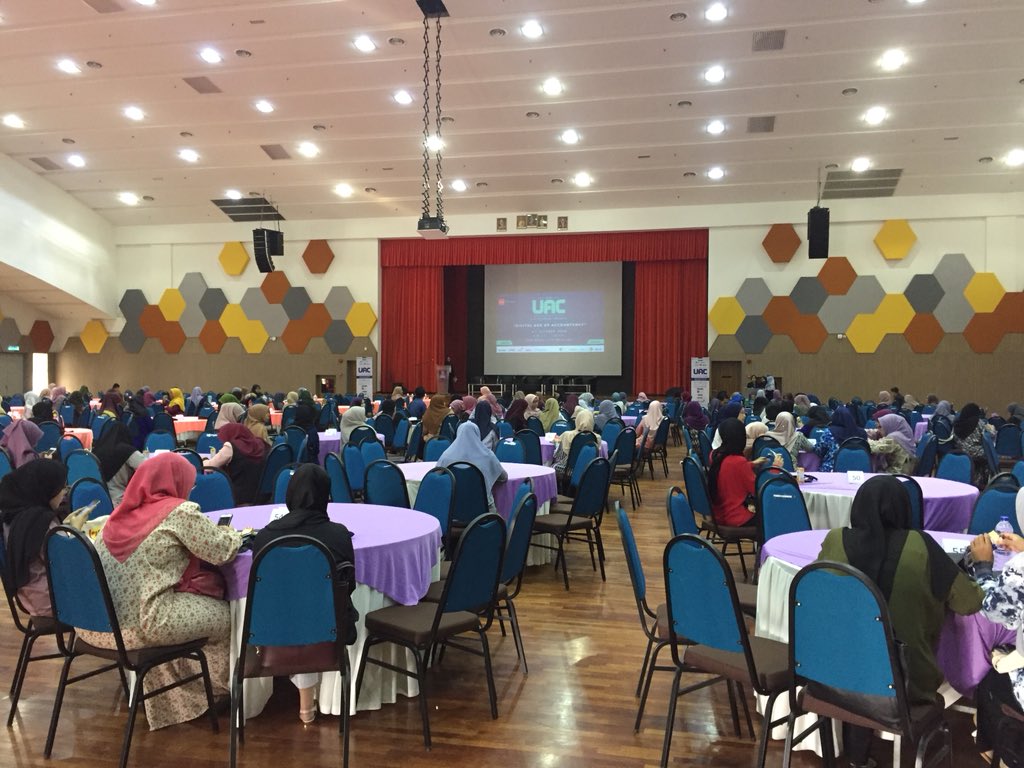 michellekc1111's tweet photo. @ACCAMalaysia is a proud partner of #UITM Accounting Conference: Digital Age of Accountancy happening today in UiTM Puncak Alam. Impressive line up of speakers for students to learn from. https://t.co/mwQ684YDLc