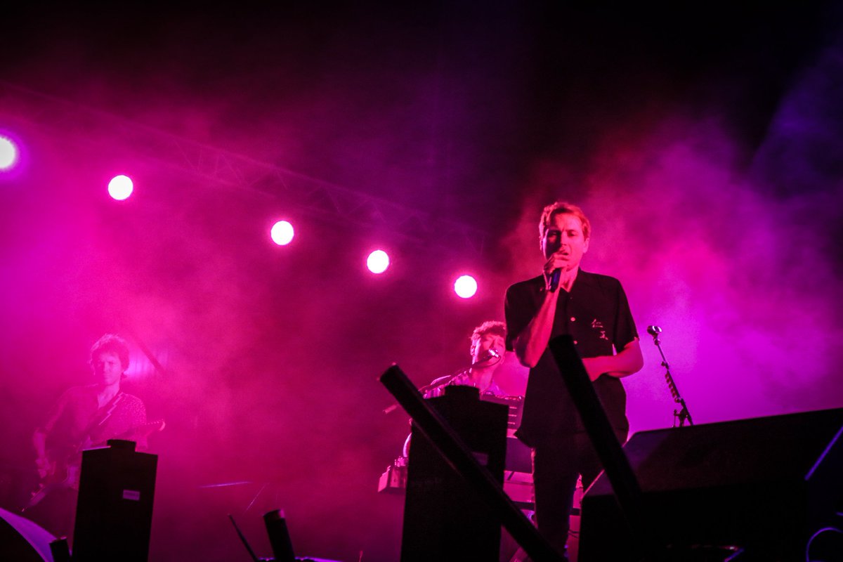 kilkfest's tweet image. Les llegó el turno a los Franz Ferdinand! 😎

A las 02:00 suben The Chainsmokers! 😍😍😍🎉

#Kilkfest2018
#ItsMillerTime