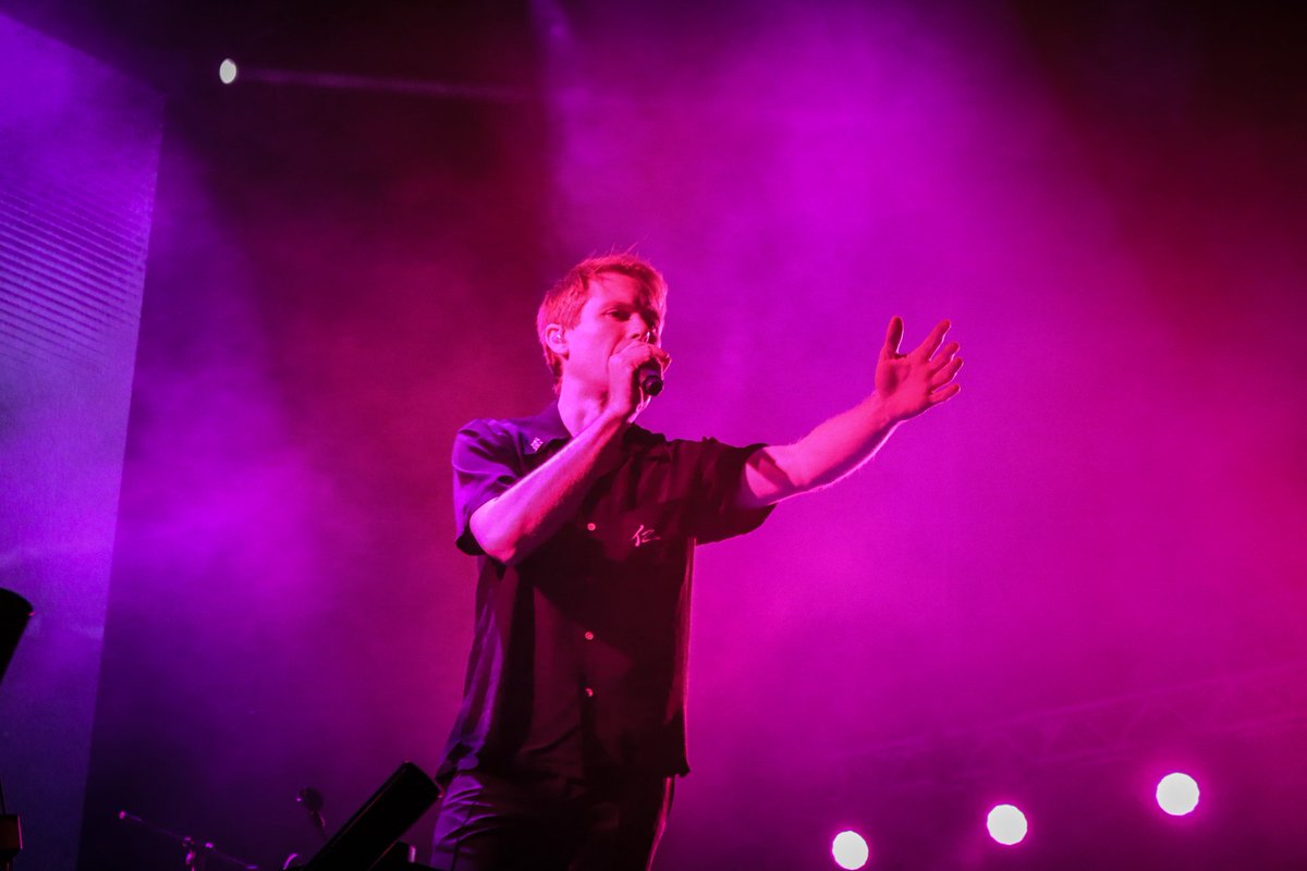 kilkfest's tweet image. Les llegó el turno a los Franz Ferdinand! 😎

A las 02:00 suben The Chainsmokers! 😍😍😍🎉

#Kilkfest2018
#ItsMillerTime