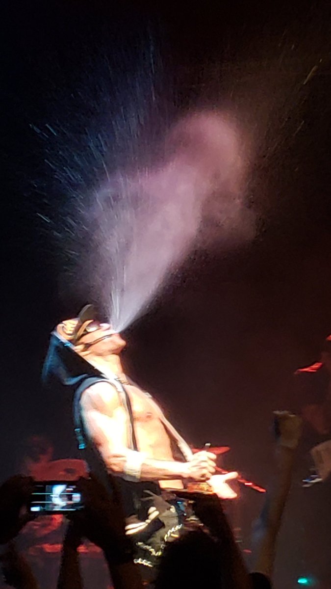 FanFisher1's tweet photo. Which means here comes our host and color commentator for the evening, the voice of #WWE2K19  @BroJBrody #HOODSLAM #FTF9 https://t.co/Ose9hQKkOd