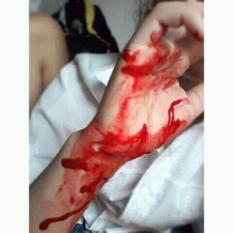 pozzpy's tweet photo. That we hurt ourselves because of broken heart. I can see that stupid. You're not here, you're not.

การที่เราทำร้ายตัวเองเพราะอกหัก อาจจะดูว่าโง่ แต่คุณไม่ได้มาอยู่ในจุดนี้คุณไม่ใจเข้าหรอก
#ยืมเมจforsex 
#ยืมเมจfortalk 
#โรคซึมเศร้า https://t.co/udKiFH6bBj
