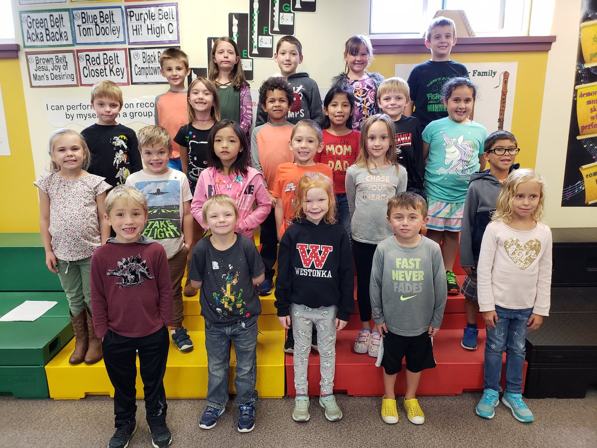 MelissaBray16's tweet photo. 16 School Days until SH Grandfriends' Day! @ShirleyHillsPS #wearegettingexcited https://t.co/9hnfzesdvZ