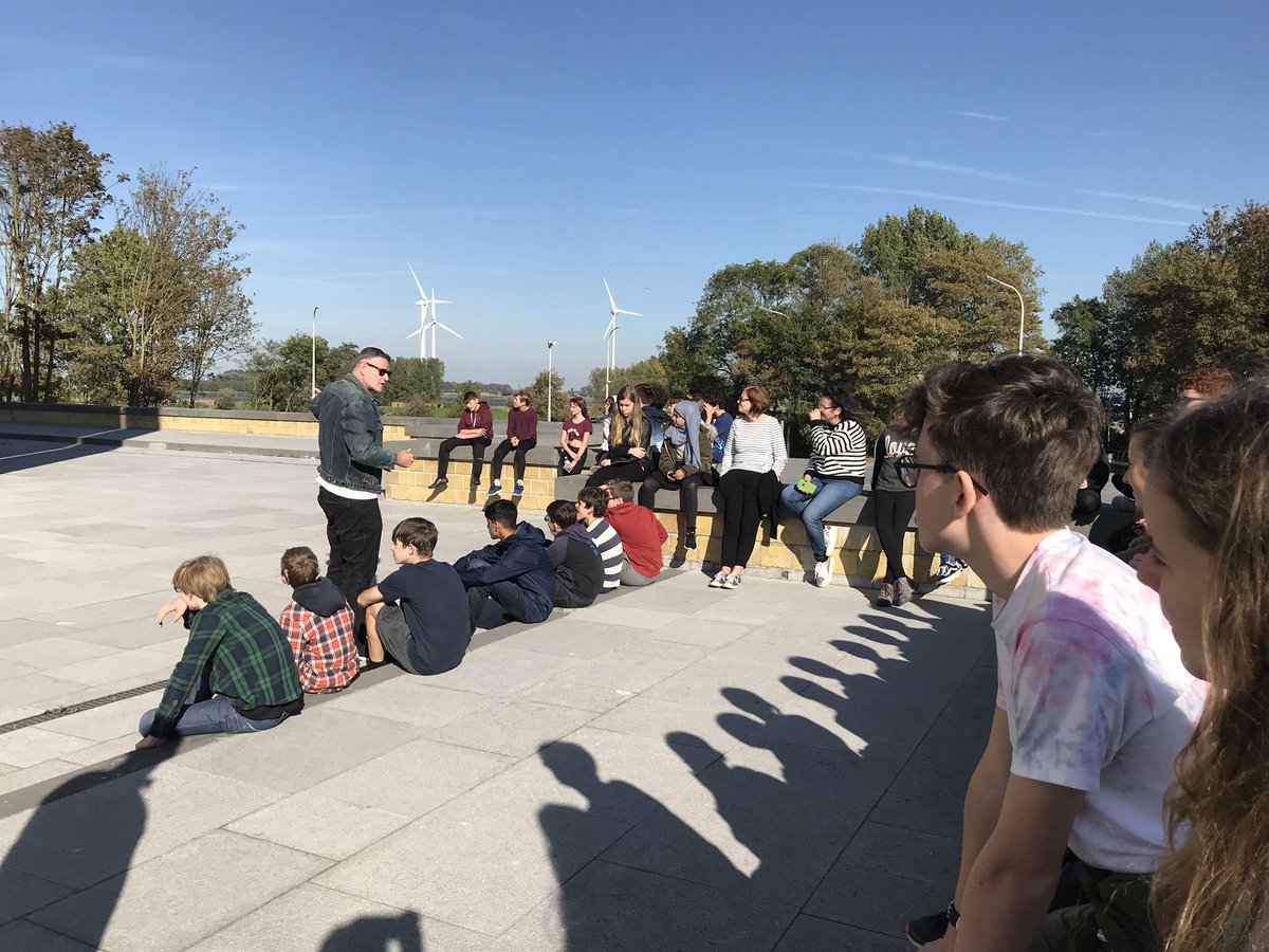 teacherdorchard's tweet photo. Day 1 - Start of our visit proper at the Albert Memorial to learn all about the ‘goose’s foot’ #Belgium2018 https://t.co/lKwf6Im853