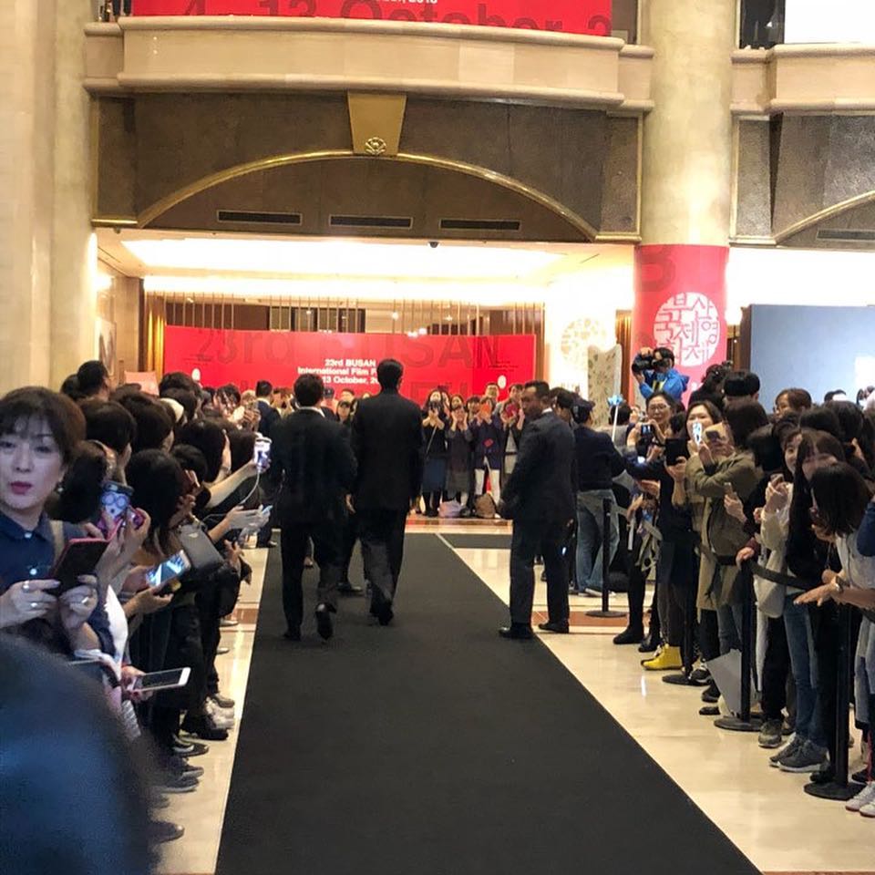 おそらくヘア担当された方〜 「#부산국제영화제 축제 기간에 일본 유명 남자배우 ‘히가시데 마사히로’ 님과 ‘로코헤어살롱’ 이 함께 했어요~!...