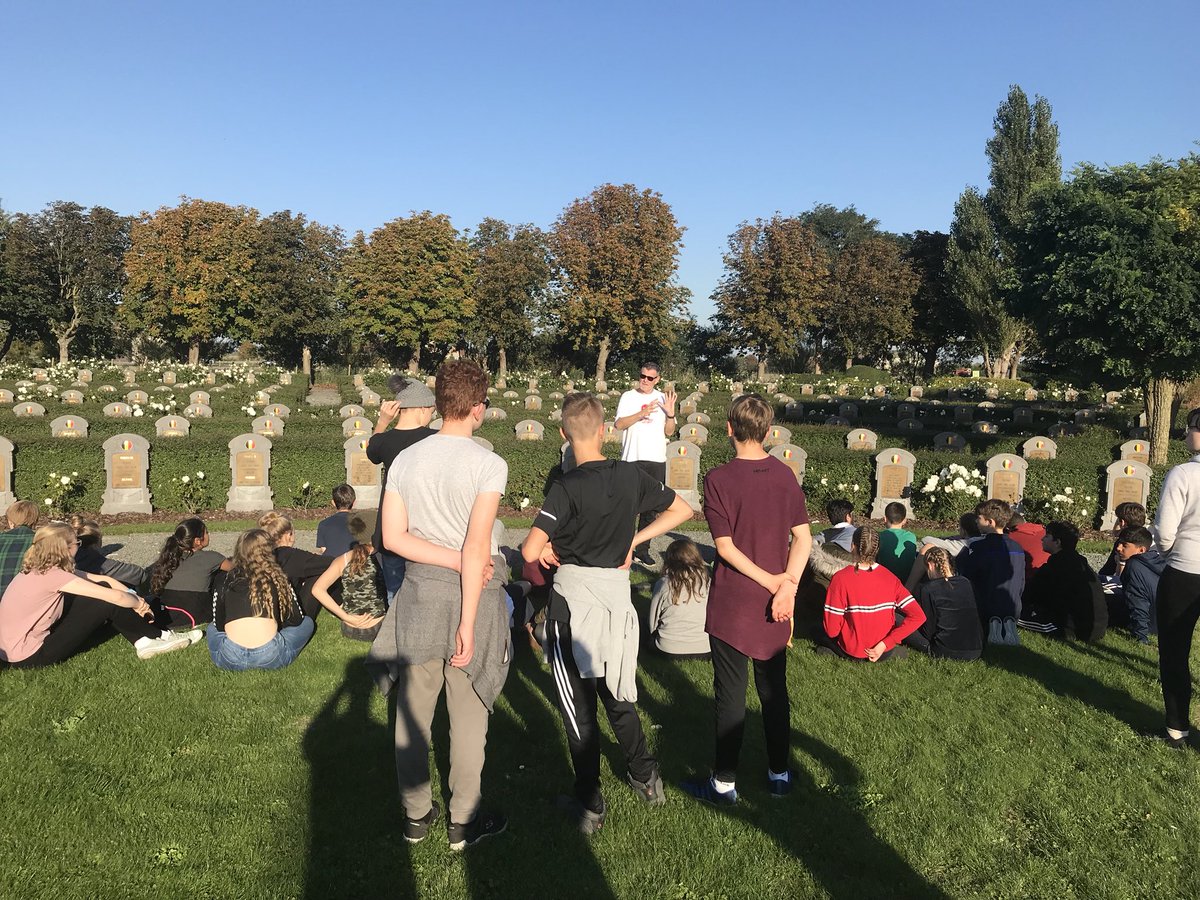 teacherdorchard's tweet photo. Day 1 - Visits to both a Commonwealth and Belgian WW1 Cemetery. #Belgium2018 https://t.co/QwxjlYLBUB