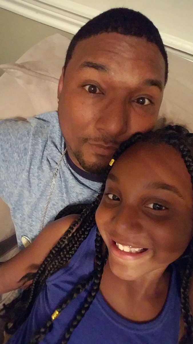 hollywood1179's tweet image. Late night with #Luvbug