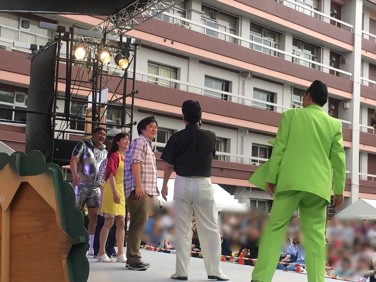 吉本新喜劇 学園祭に出演してきましたよー 大阪成蹊大学 昨年に続き 今年も呼んでいただきました 大きな舞台がなくても大丈夫 どこでも新喜劇は出来るんです 全国の実行委員さん 来年の学園祭に新喜劇はどうですか 大阪成蹊大学さんありがとうご