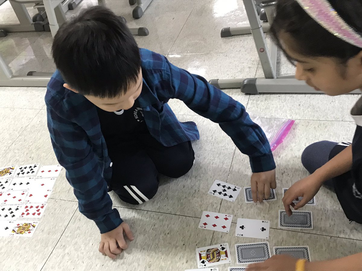 alicedahny's tweet photo. Building Number Sense using playing cards. Ss loved it! #2CRocks #KISPride #SecondGrade #Mathtime https://t.co/fMxbHHZBFm