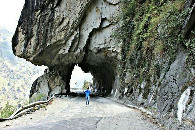 SuddenTrips's tweet photo. #Himachal  #picoftheday #girl #beautiful #instadaily #summer #instagramhub #iphoneonly #follow #wintertime #winteriscoming #travelworld #suddentrip with #suddentrips #nature
#incredible #india #mountains #lifegoals
#follow4followback https://t.co/1GmJYpFlFb