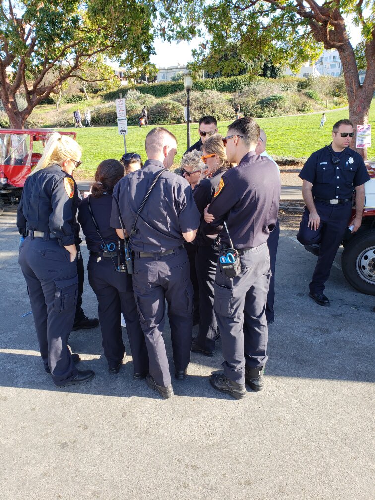 LC418's tweet photo. Its San Francisco FLEET WEEK and we are out and about getting SF scrappy!!! Educating and bringing awareness to our First Responders of FIRSTNET and Exclusive Appreciation Offers! #ThankYouFirstResponders #FirstNET #ThankYouVeterans #MillitaryAppreciation #LifeAtATT #CityOfGold🚀 https://t.co/Rn67NVejOw