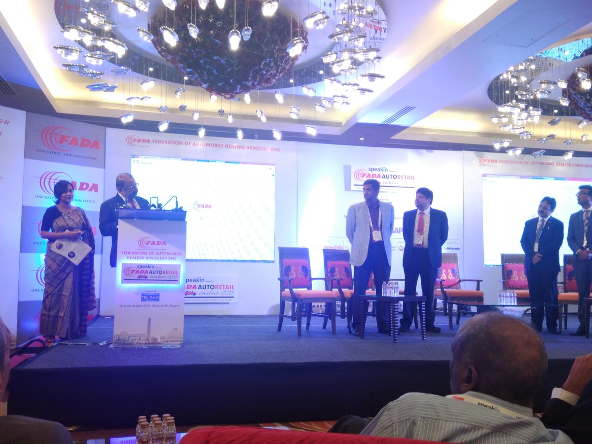 FADA_India's tweet photo. Unveiling of F A D A Mobile App by Mr. John K. Paul.
#AutoRetailConclave2018
#OneNationOneAssociation
@siamindia
@ACMAIndia
@John_K_Paul
@vinkesh01
@nikunjsanghi
@ashishkale9
@kvsprao
@manish_raj74
@saharshd https://t.co/PZ2XcRWBCU