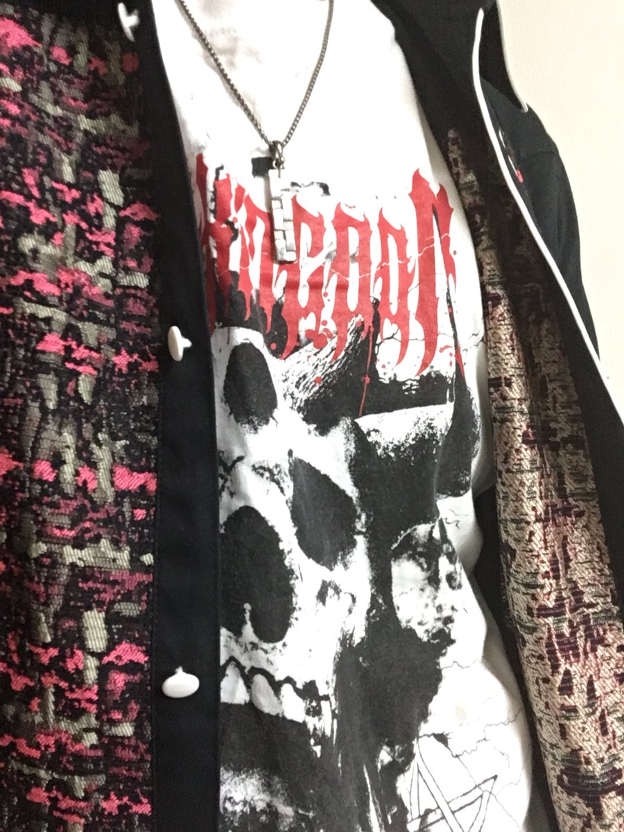 inunitama's tweet photo. KingRing ジャガードMIXシャツ(メンズ)を再配達で受け取り『わいの大胸筋大丈夫かしら？』と思いながら着てみたら…

好きぃぃぃ💕ヽ(´▽｀)/

EMOTIONが溢れ出しました🌊
これからの季節にピシッと着るも良し！
羽織る感じも良し！最高です👍
(仕事に着て行きたいw)

ありがとう(*´ω`*)

#kingring https://t.co/cKiLgsIaHY