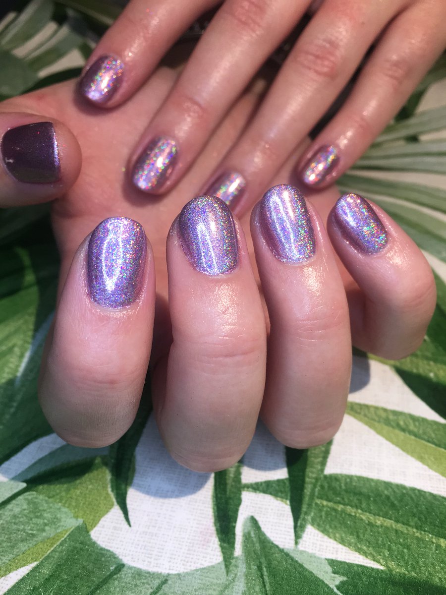 BeauBeauty28's tweet photo. Indigo glitter 😍 #nails #beautysalon #beaubeauty28 https://t.co/Ui9MmbQR49