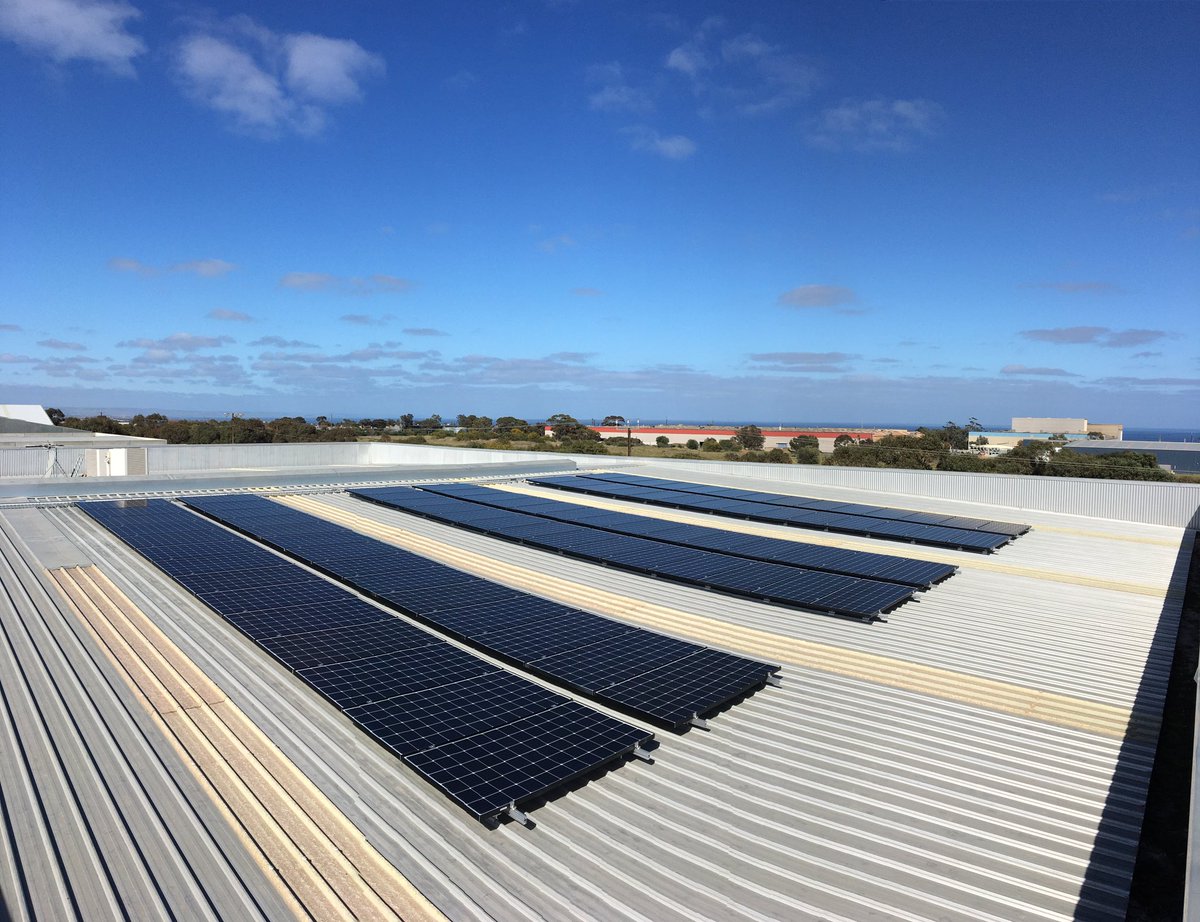 SolasCorp's tweet photo. Yesterday was a huge day, 2 people, 30kW, and 84x360W panels installed in trying conditions (💨), great work team! 👍🏼☀️💡🔌 #PV #solar #commercial #gogreen #energysavings #costsavings https://t.co/Gi6qdK2l6u