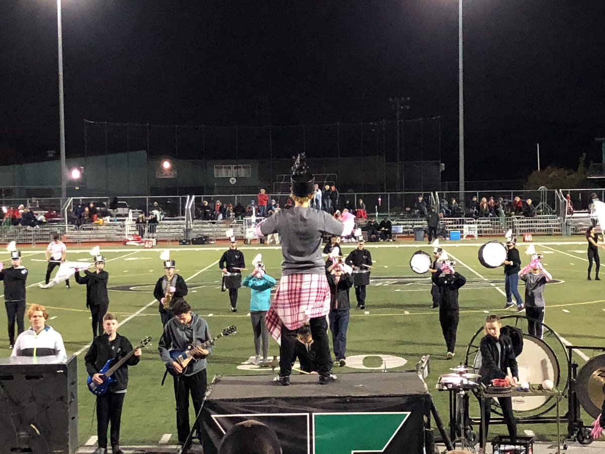 FmrTigardMayor's tweet photo. ๐ Awesome game @TigerNationFB with a big 62-27 win over Oregon City. ๐ #orpreps #DcOnFire https://t.co/cOdhTISyIY