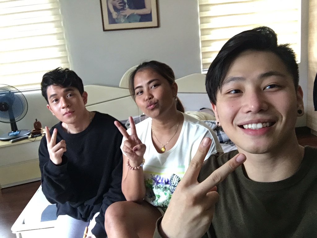 AgassiChing's tweet photo. Vlog#6 shooting na!
#AskChinitwo https://t.co/SLvmG68tcb