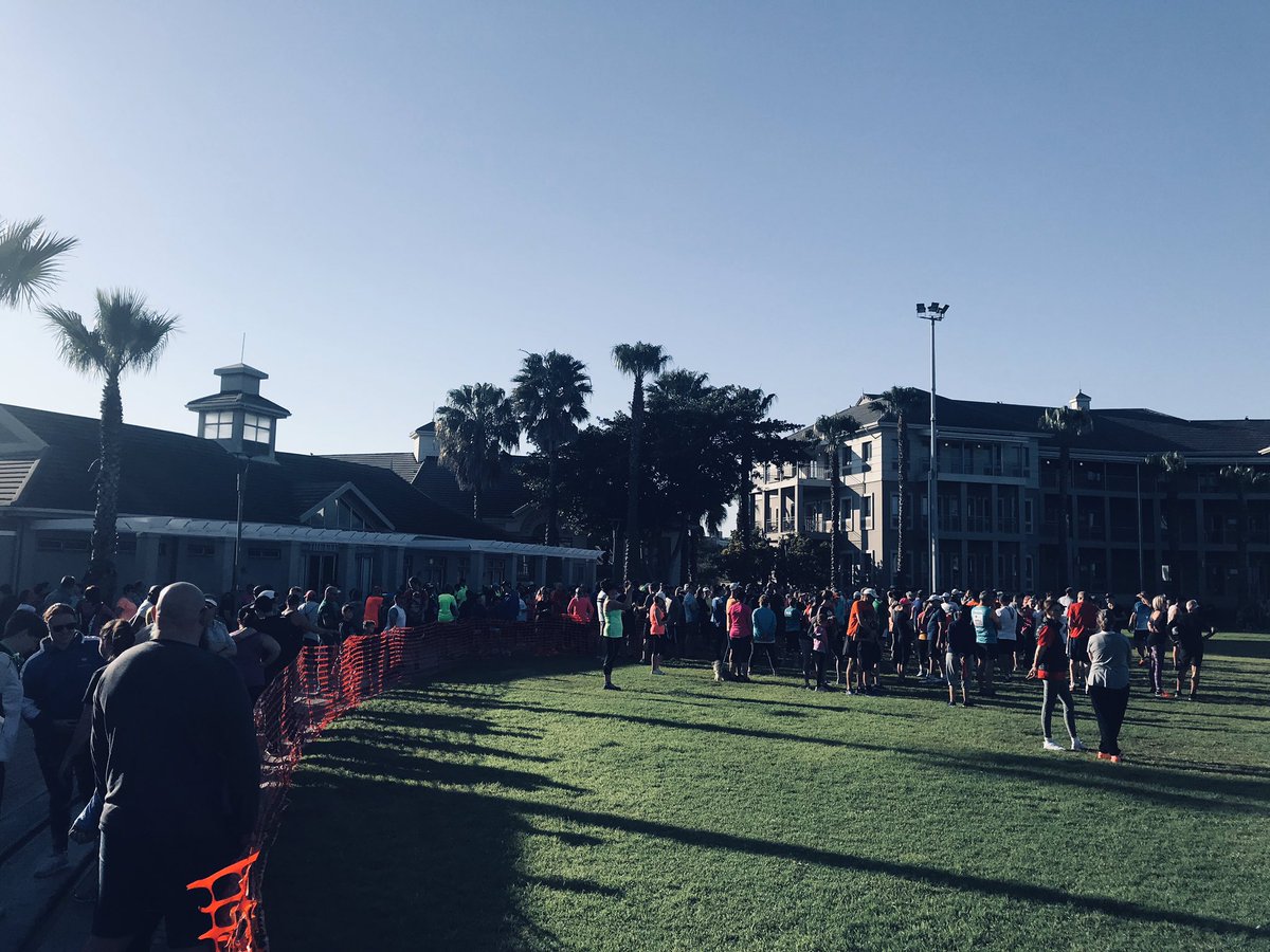 OneLungBanditZA's tweet image. Awesome turnout. Happy International @parkrun #LungRun