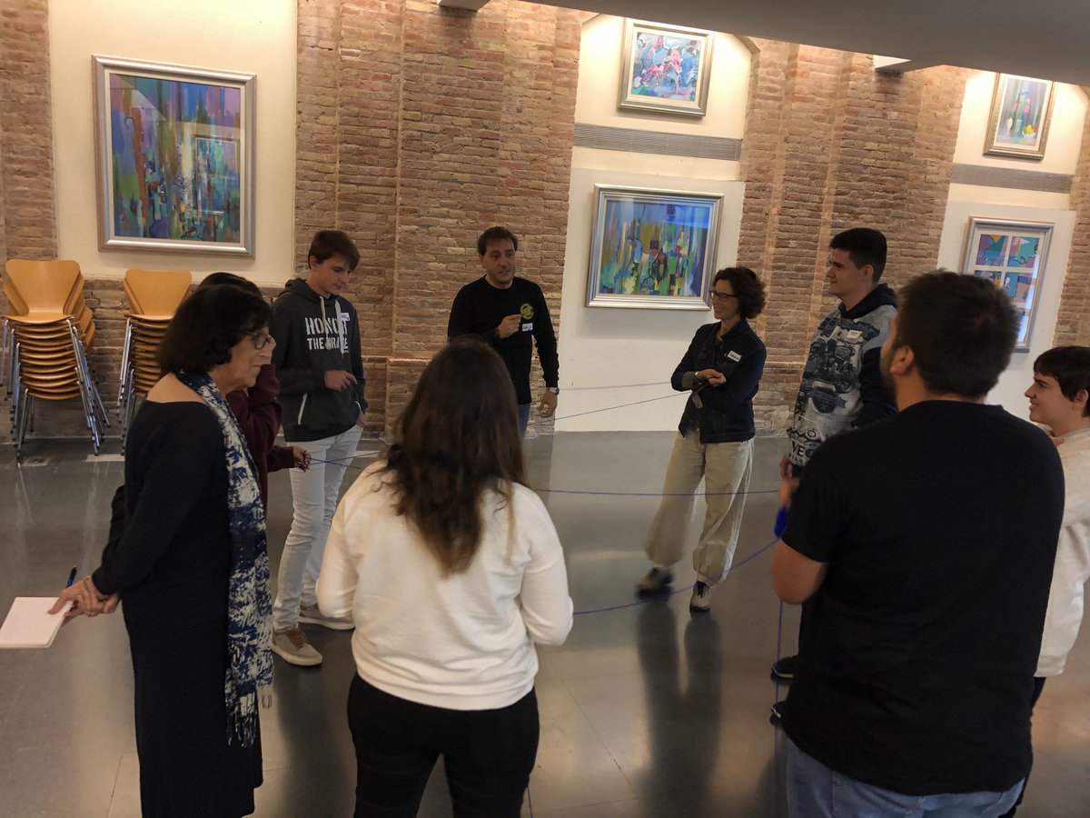 FundacioImpulsa's tweet photo. Estem fent la presentació de #mentor i #mentorat del #ProgramadeMentoria de la @FundacioImpulsa! 🎉 https://t.co/9dYaP7IVqS