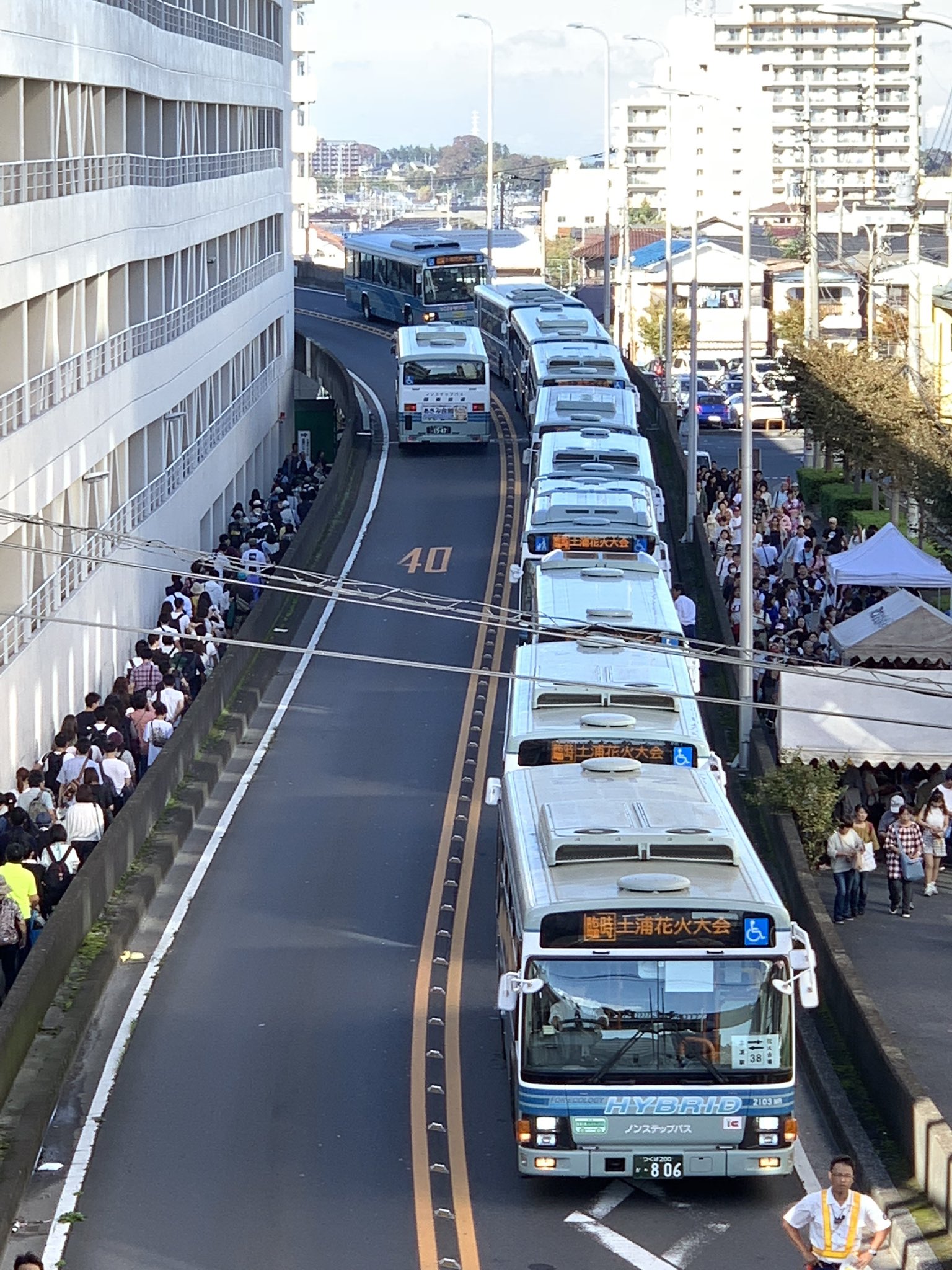 ビビ 土浦花火大会輸送開始 関鉄バス祭りのスタートだ T Co 1datbroagm Twitter