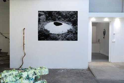 FranceFineArt's tweet photo. #expo A hole in time @cacLaTraverse #Alfortville #ITW Victor Mazière #commissaire de l'exposition à écouter @FranceFineArt https://t.co/b7ap0ccV2G https://t.co/dnAHe3OcCo