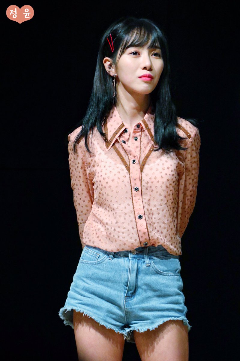tingyun0508's tweet photo. 20180617 AOA 팬사인회 민아 ❤️
#에이오에이 #AOA #민아 #Mina #Bingle_Bangle #빙글뱅글 @AOA_FANCLUB https://t.co/yx4FDb7H28