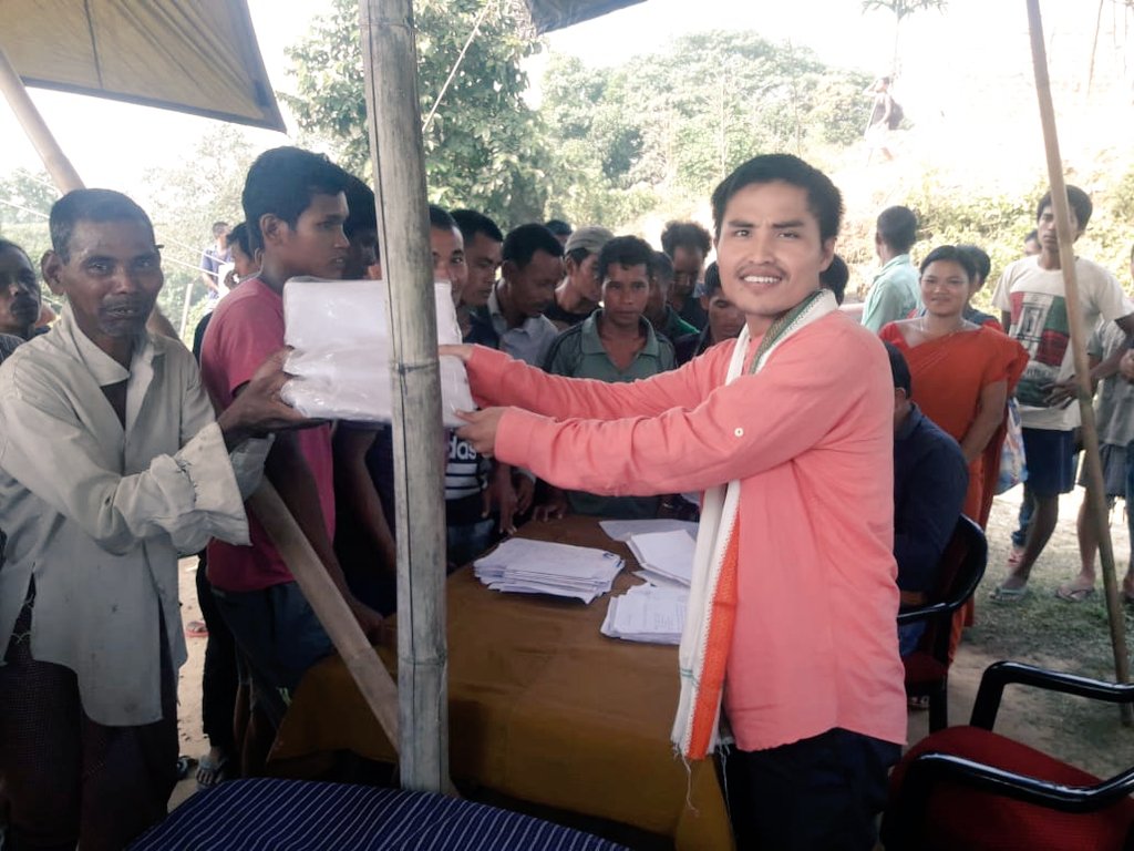MLASambhulal's tweet photo. Yesterday 
#Adminstrativecamp
#Forneedypeople
#SaafNiyatSahiVikas 
#totalbenifited628person https://t.co/JhXtXV9jtI