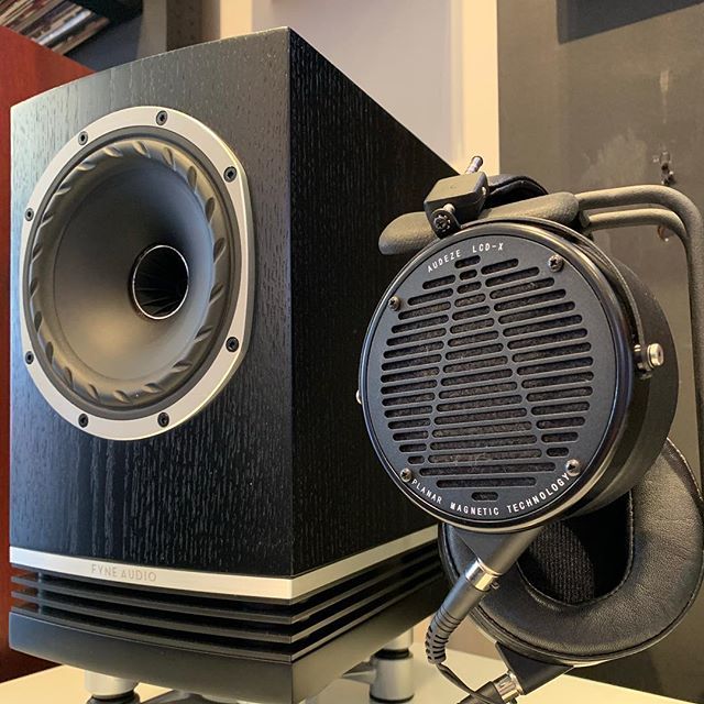AudioVenue's tweet photo. Headphones or speakers, what’s your choice ? #audeze #audezeheadphones #lcdx #basstrax #fyne #fyneaudio #fseries #f500 #fynespeakers #speakers #loudspeaker #audio #sound #hifi #hifispeakers #hifishop #hifistore #speaker #hifilondon #ealing #maidenhead #… https://t.co/E1IPEdoXSl https://t.co/G1nbkEJ4AJ