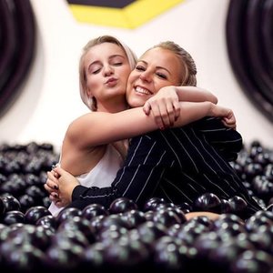 Kama wewe ni mpenzi wa safari na 'Selfie', basi Makumbusho ya <a href="/SuperSuperCandy/">supercandymuseum</a> ya Cologne, Ujerumani umetengeneza maeneo 20 ambayo yatatumika kwa watalii kujipiga picha.
#NuktaUtalii