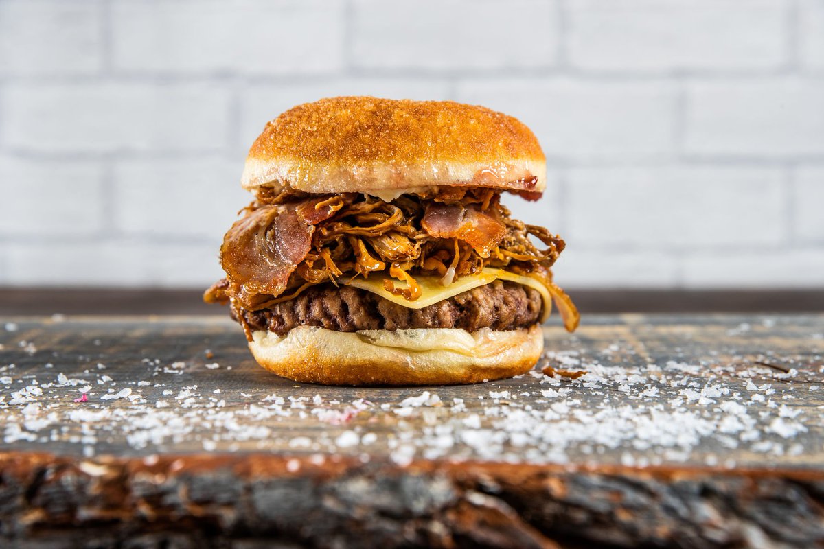 Freemans_EP's tweet photo. Today is the day! The #Union15 Bar &amp; Grill is now open for business. If you’re at @TwickersEvents today why not pop along and try out the exciting new menu from our upstairs seating area https://t.co/ywp2UYAH8S