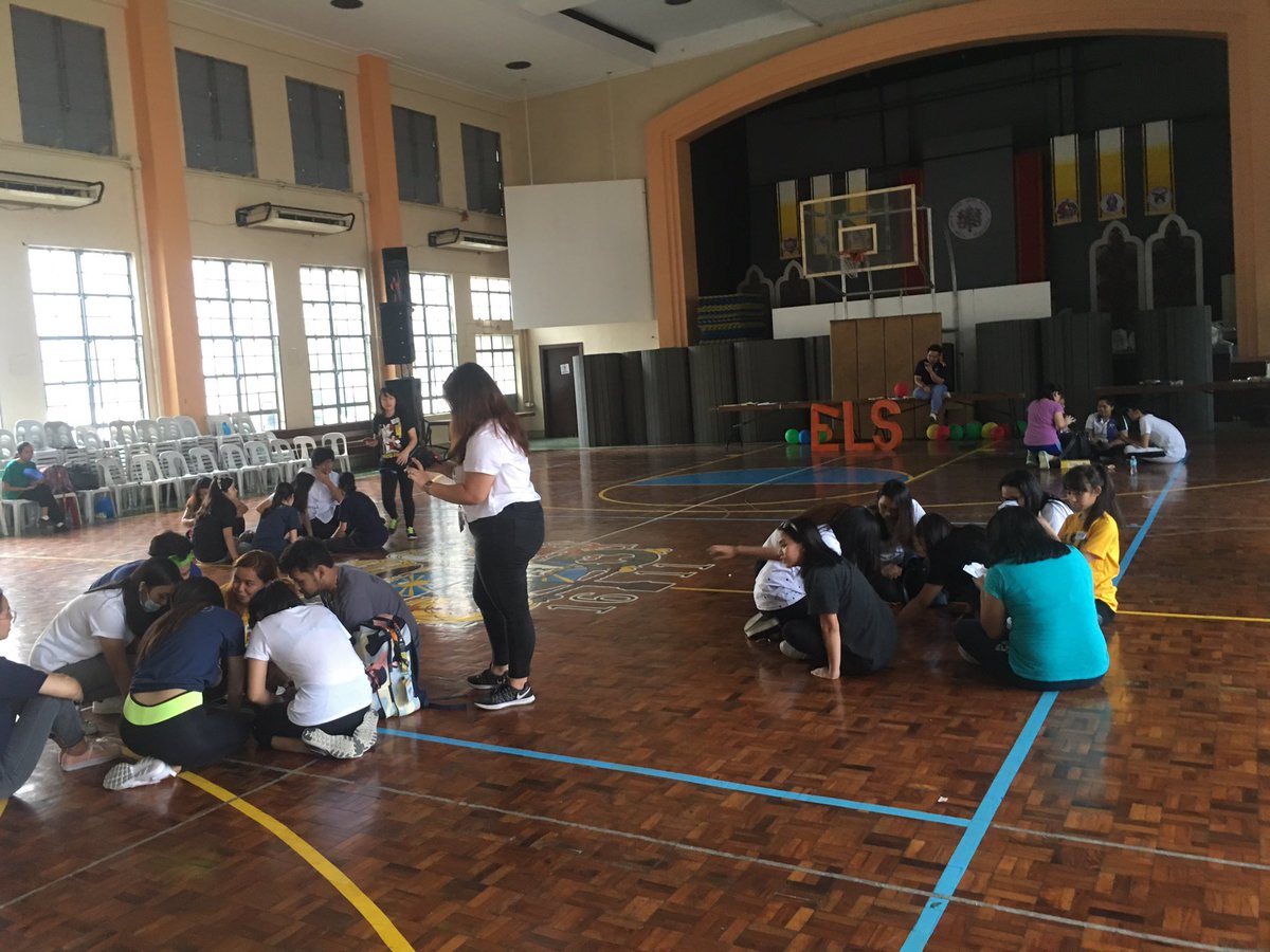 USTELSSOC's tweet photo. For our next energizer, the groups are participating in a Scanvenger Hunt. Good luck finding everything on the list, guys!
#FearlessELS💙🧡
#TeamAlph https://t.co/6Og91GvPbN