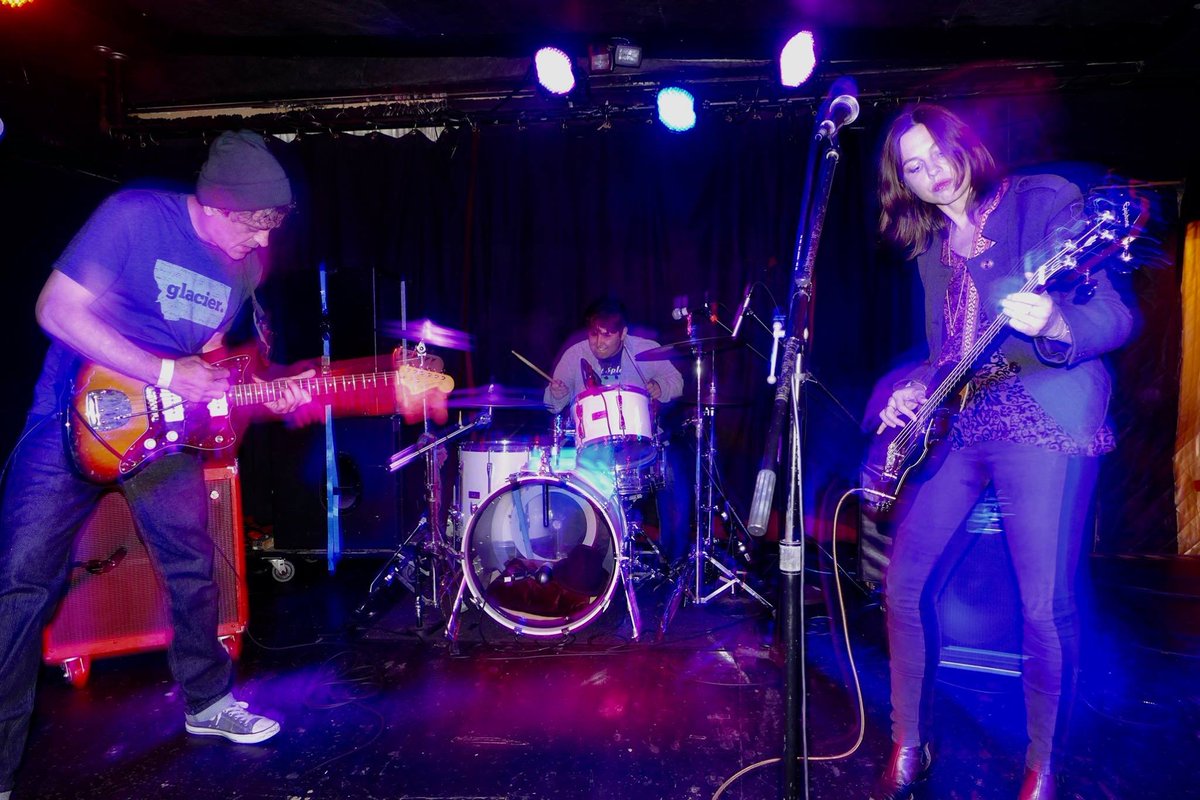 SciflyerBand's tweet photo. Totally forgot this thing existed. Extraterrestrial memory wipe. Pics from Elbo Room SF, 8/20/18. #sciflyer #shoegaze #Indierock https://t.co/H36W1pdugS