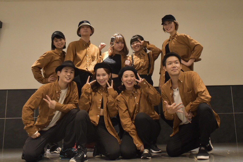 Mscrew2016's tweet photo. 【LOCK】りほを中心に、みも、しんたろー、チョコボ、メイナ、ちか、まりん、きらりん、こーき、なとぅみ、の10人で構成される楽しくハッピーなナンバー🌻🌻 https://t.co/ckxbbvHIeM