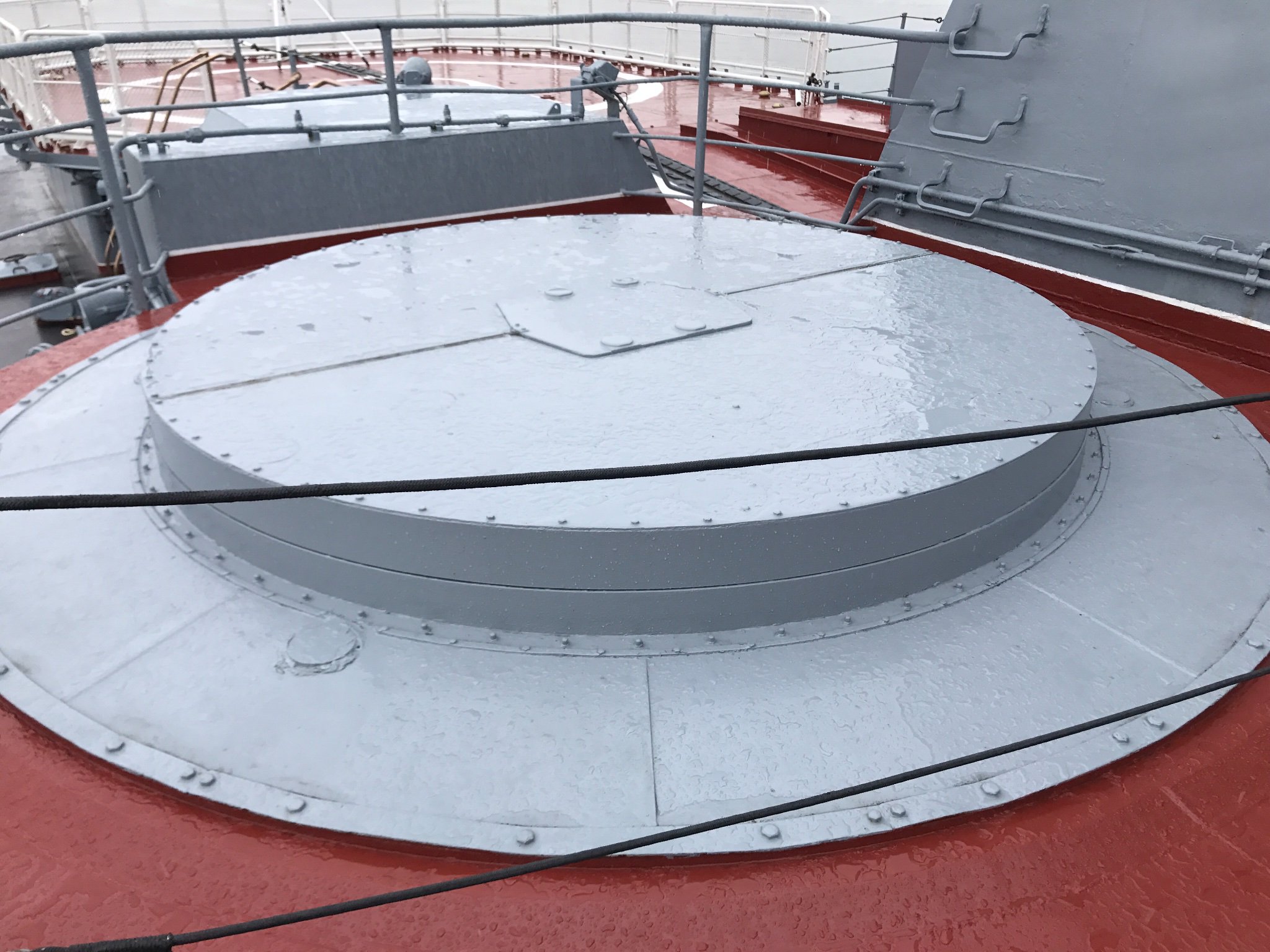 多田 将 On Twitter あと みなさん意外に気付かずにスルーしてそうな装備について 先ず 4k33短距離対空ロケット 発射 時には この丸いカヴァーが左右に開き 中から発射機が迫り出して来ます それと 魚雷発射管は この艦尾舷側部のカヴァー