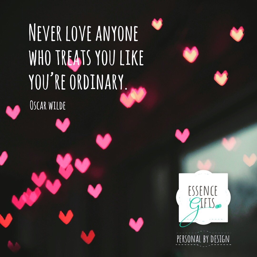 brandingby_'s tweet image. Happy #weekend! “Never love anyone who treats you like you’re ordinary.” Oscar had it right. Wedding weekend - with a bit of rain 😂☔️😊 - we don’t mind, the couple are AWESOME. Shoutout to everyone else doing the ‘I do’ today! ❤️❤️❤️❤️ #essencegiftsuk #personalgifts
