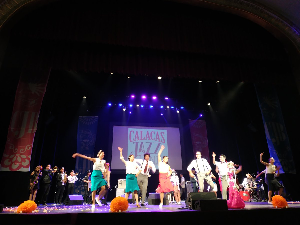 Excelente concierto de aniversario <a href="/calacasjazzband/">Calacas Jazz Band</a>, apenas los primero #10años #CDMX. ¡Gracias!