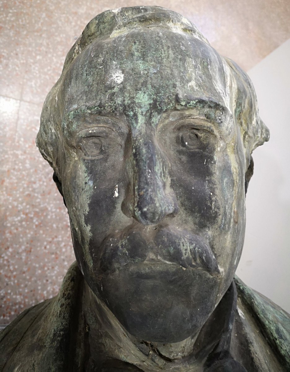 MVCAntequera's tweet photo. #RevistaDigitalMVCA 33
Cien trabajos y un Marqués
La empresa antequerana #Chapitel restaura uno de los símbolos de Málaga, el Marqués de Larios
En un click
https://t.co/bC8fJ8D1nB https://t.co/OdWjjLFviY