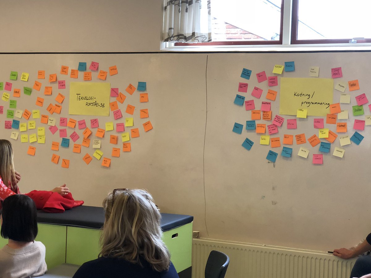 MarkusKrarup's tweet photo. Workshop om teknologiforståelse på @morkhojskole - spændende med så mange nuanceringer! #skolechat #teknologiforståelse #21skillsdk #sammendigitalt https://t.co/obwnkjKHuk