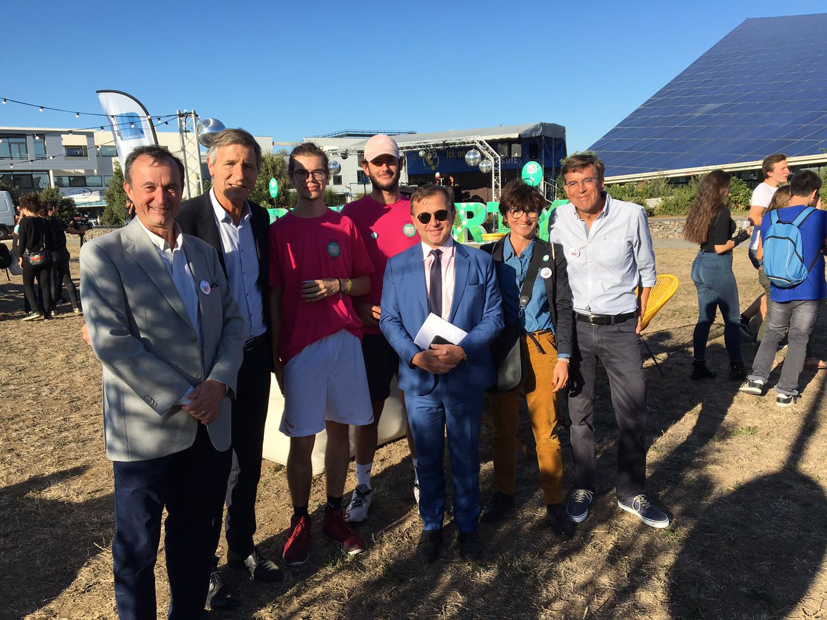 isabellepaire60's tweet image. Un grand merci à notre partenaire @CafeMerling pour avoir accompagné l’@UnivLaRochelle et sa fondation lors de l’opération #LAFONDATIONTEPAYETONCAFE à l’occasion de la #Greenparty, le temps fort d’accueil des étudiants.