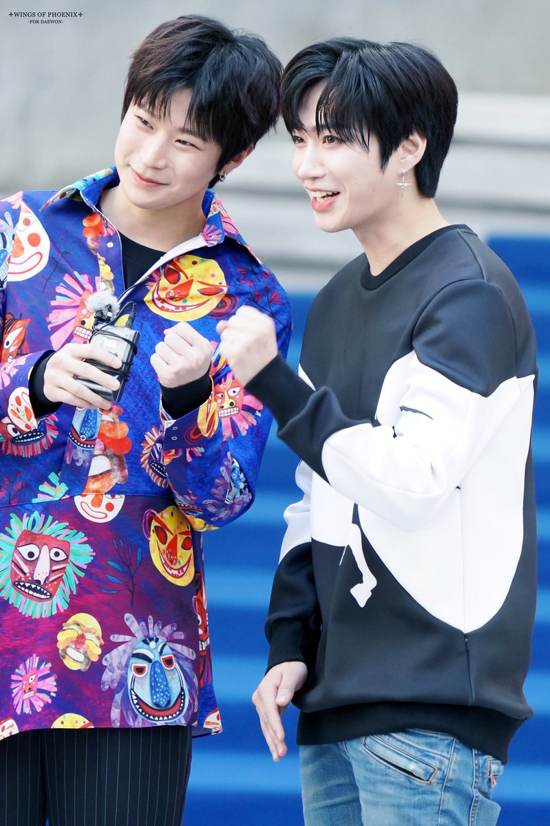 wop_317's tweet photo. 181020 서울패션위크 HQ💫
#유앤비 #UNB #대원 #박대원 #DAEWON https://t.co/1fdjmDXae7