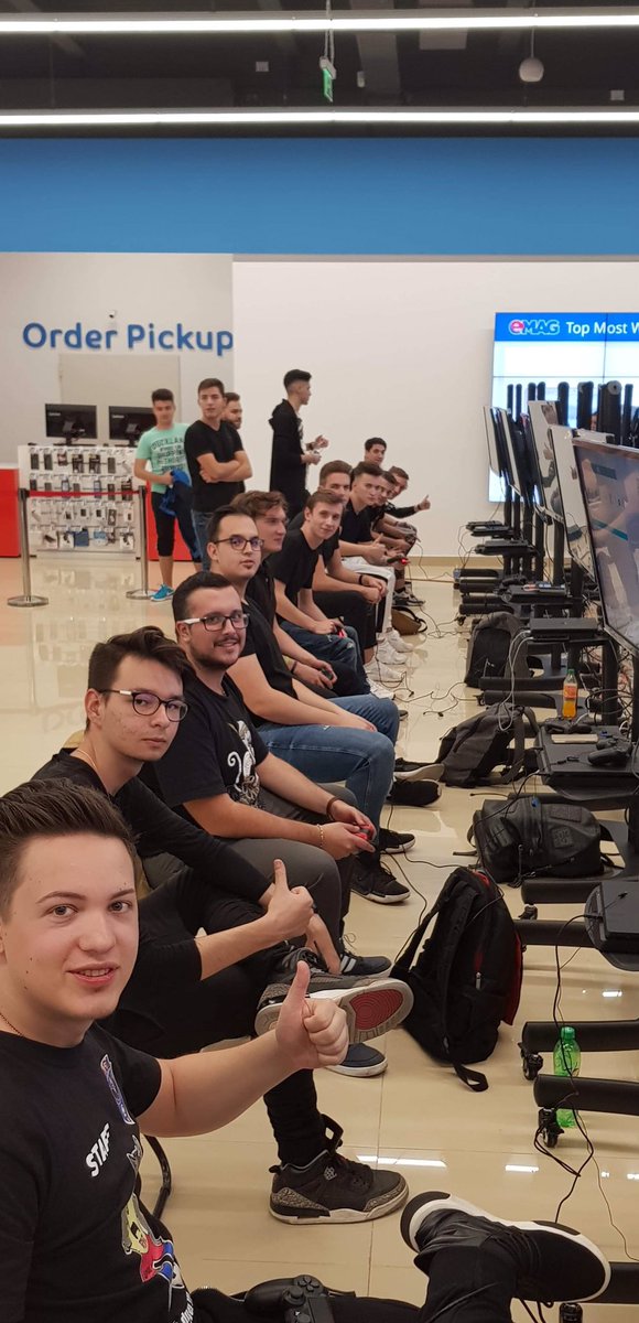 Jako_Rjb's tweet photo. We won the first #FIFA19 Pro Clubs Offline tournament organized by @VPGRou

Happy to be part of @AsaltBucuresti and looking forward to winning the title again for the 3rd time in a row in the Romanian League 1 of @OfficialVPG 💪🏻💪🏻

@LucianVizitiu @FifaProClubshub @VPGesports https://t.co/ZaSNXwW6yY