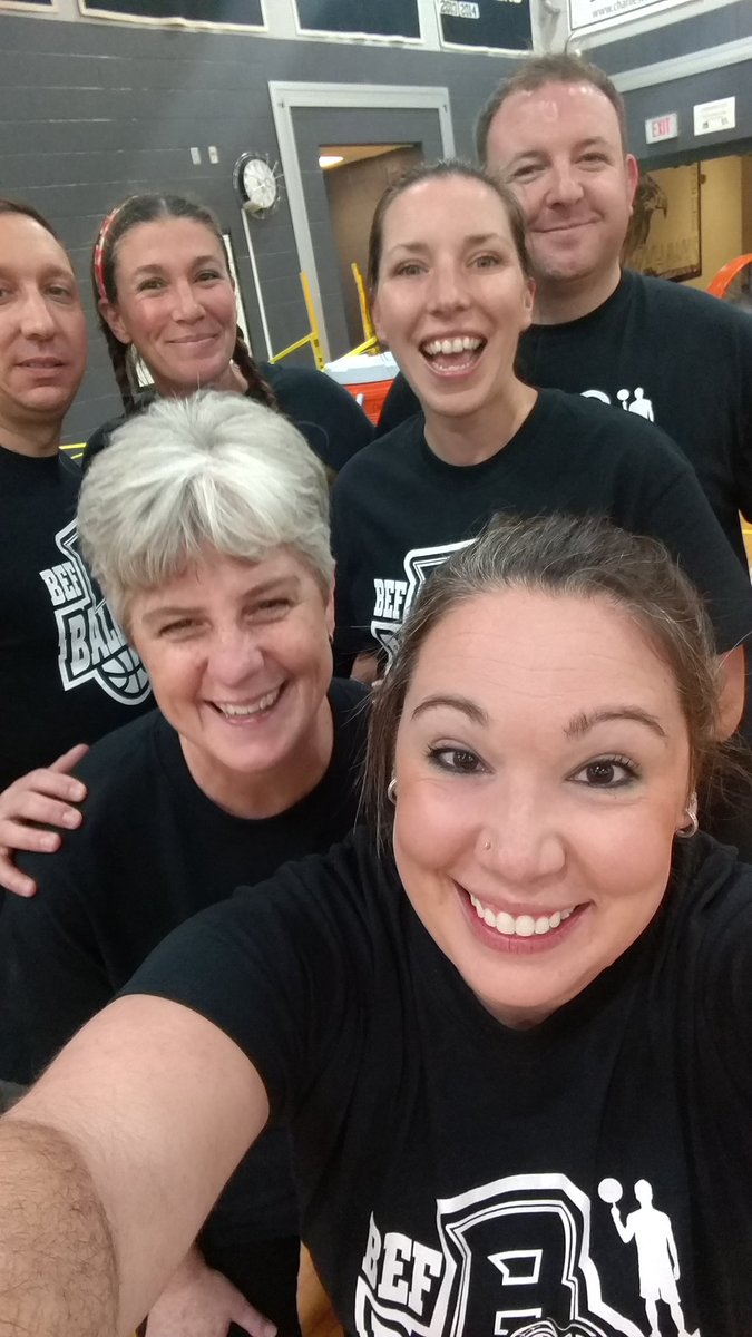 EmilyLuuri's tweet photo. Getting ready for the BEF bballers game against the Harlem wizards!  @StallBrookBPS @craff5 @pmaranoBPSD @DavyC98 @meglafayette @EmilyLuuri https://t.co/FutVtA6Xz5