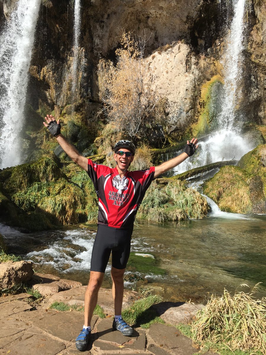 kenstutzman's tweet photo. Best cycling day of the year, thanks ⁦@KathySabine9⁩ for bringing Cabo back to Colo!  #outsideisfree #riflefalls #colorado https://t.co/IGCR01w8bi