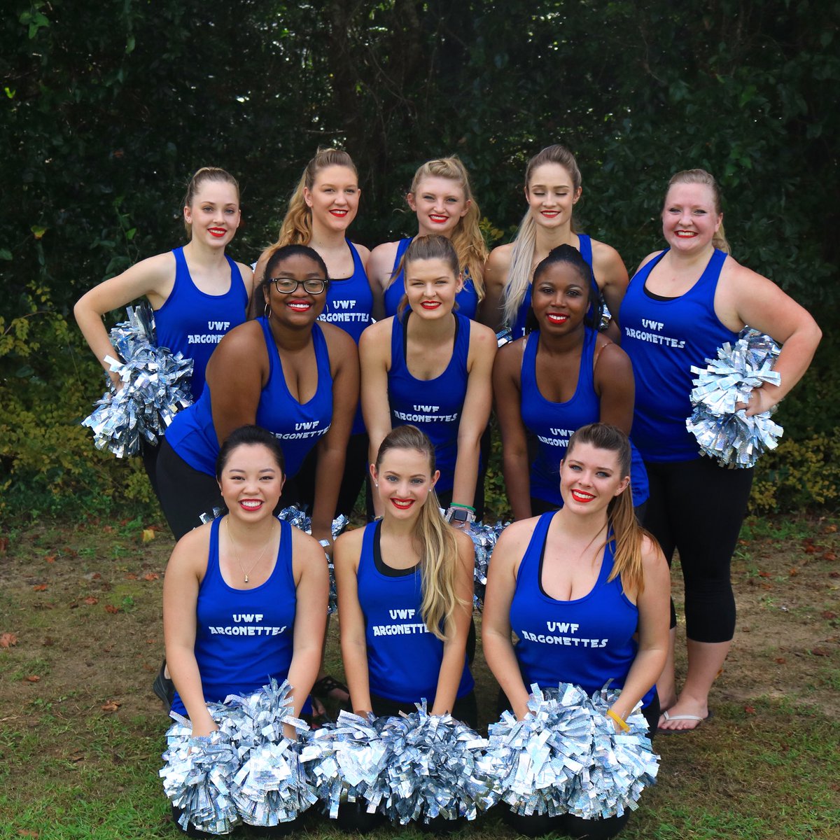 Argonettes's tweet photo. Had a great time today dancing at the @UWFLax game! Thanks for having us💙💚 https://t.co/0kq82IJ8nd